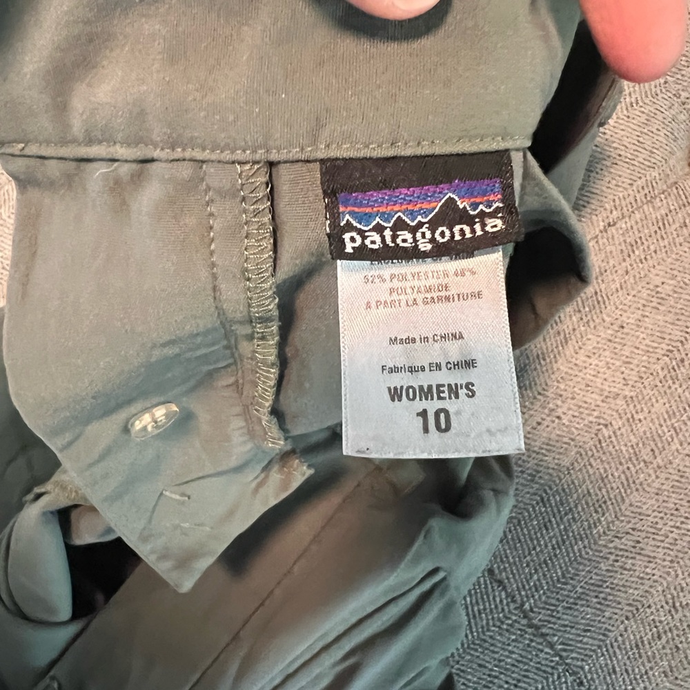 Patagonia hiking green pants